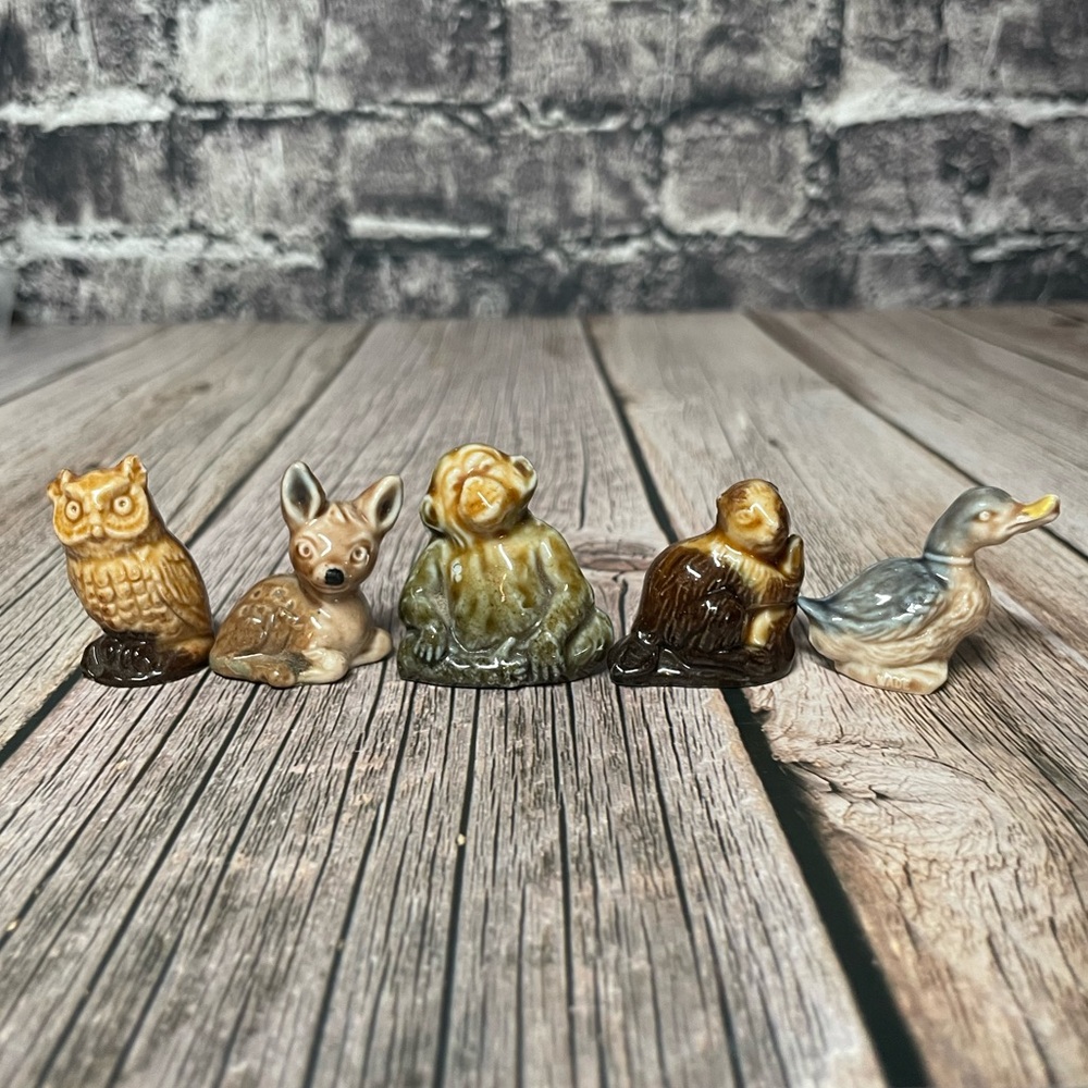 Set of 5 Red Rose Wade Whimsies Group #1